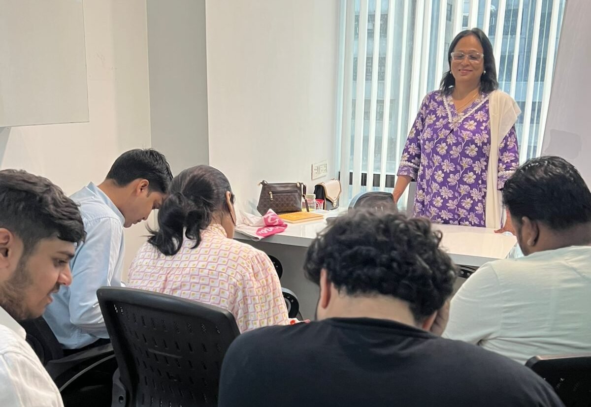 Best English Speaking Institute In Delhi | Vani Lingua